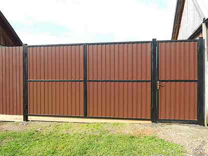 Забор из профнастила с калиткой и воротами